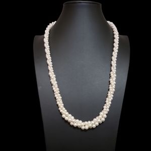 24" Twisted Faux Pearl Necklace Lot 8